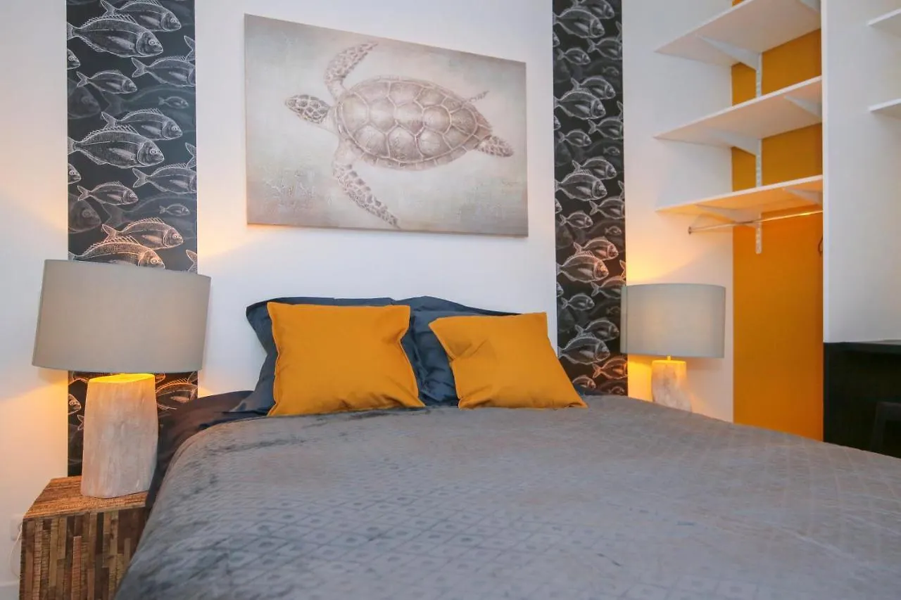 L\'Ocean, T2 Hypercentre Chic Et Cosy, Wifi Par Sovalfi contacts