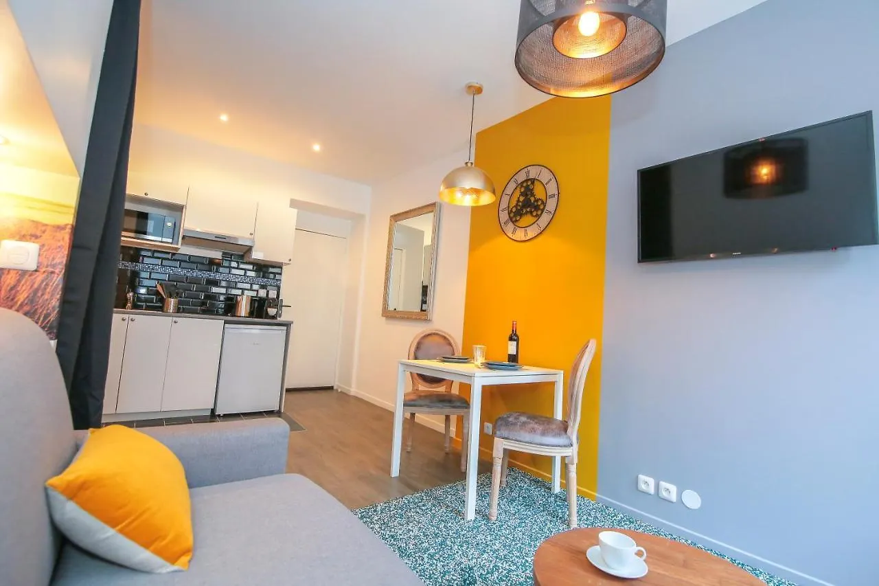 L'Ocean, T2 Hypercentre Chic Et Cosy, Wifi Par Sovalfi Apartment Saint-Etienne