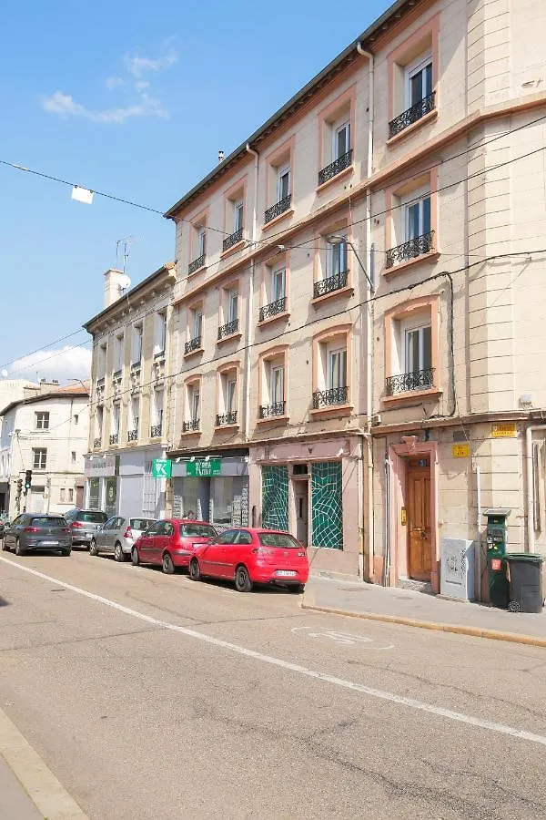 L'Ocean, T2 Hypercentre Chic Et Cosy, Wifi Par Sovalfi Apartment Saint-Etienne  France